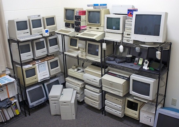 Mac Setups: Lots of old Macs