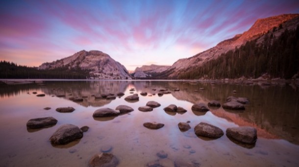 photo of Get the New Beautiful Default OS X Yosemite Wallpapers image