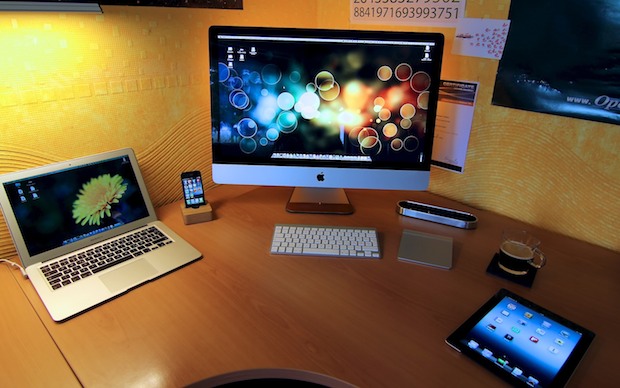 iMac, MacBook Air, iPad