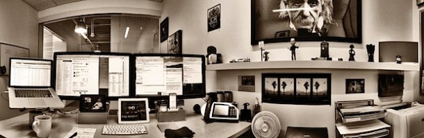 Mac Setups: The Desk of an IT Services Manager - OS X Daily