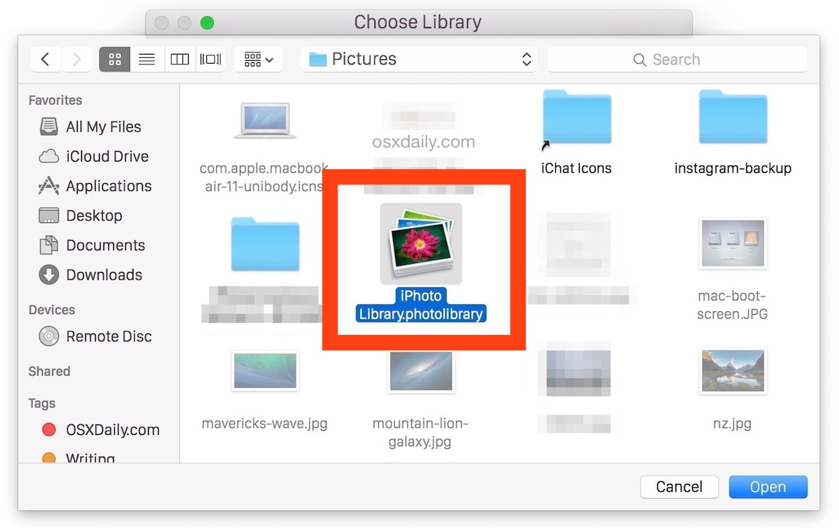 Selecting the iPhoto Library to migrate into Photos app of Mac OS X