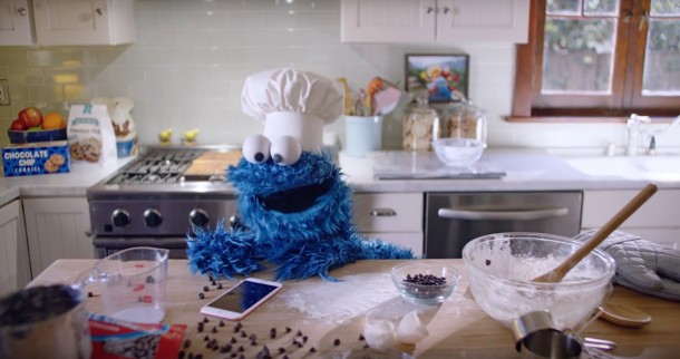 Cookie Monster and Siri in iPhone commercial