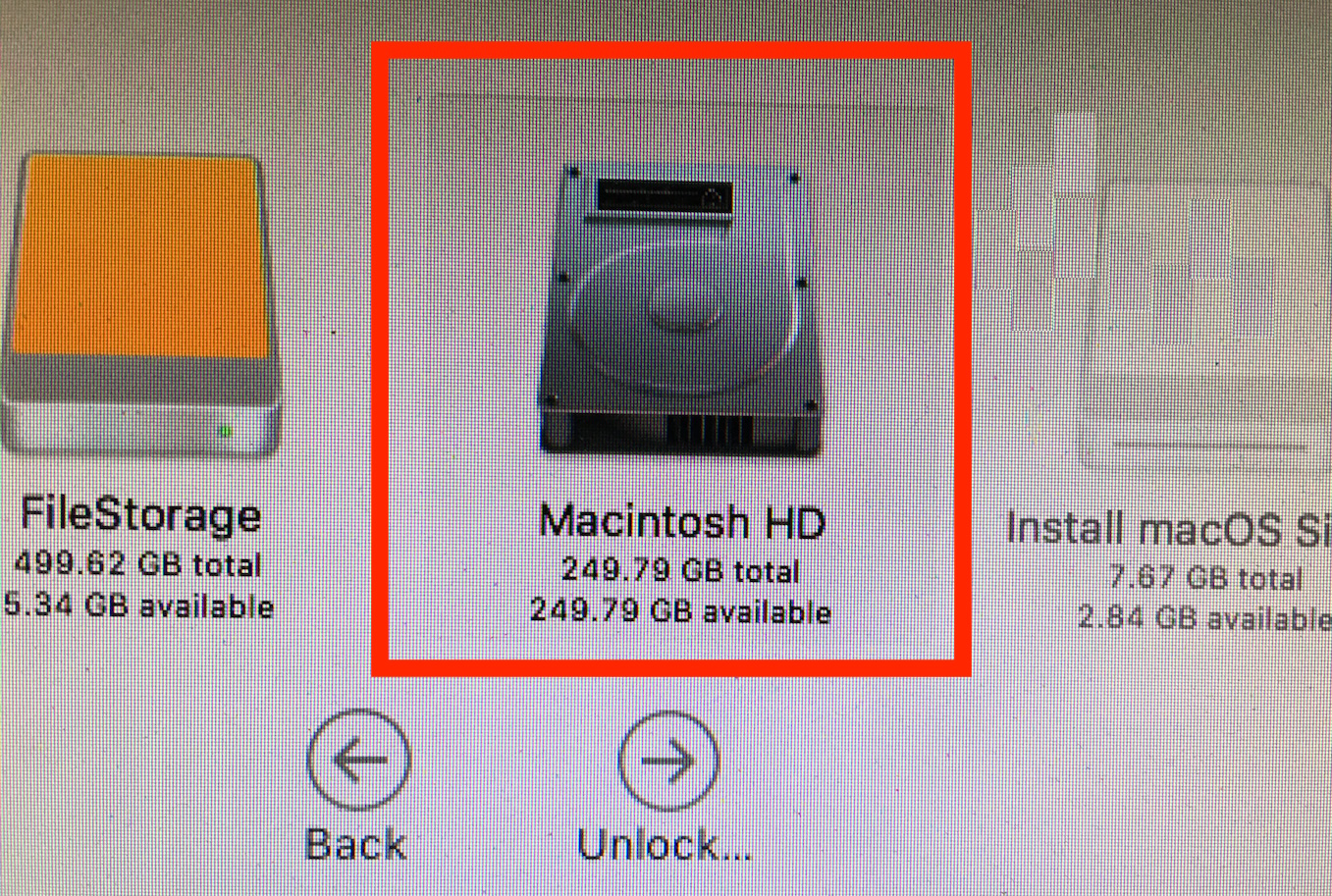 Выберите целевой диск для переустановки macOS Sierra