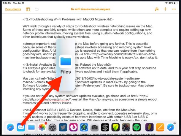 Нажмите и перетащите второе приложение, чтобы разделить экран на открытое приложение на экране iPad.