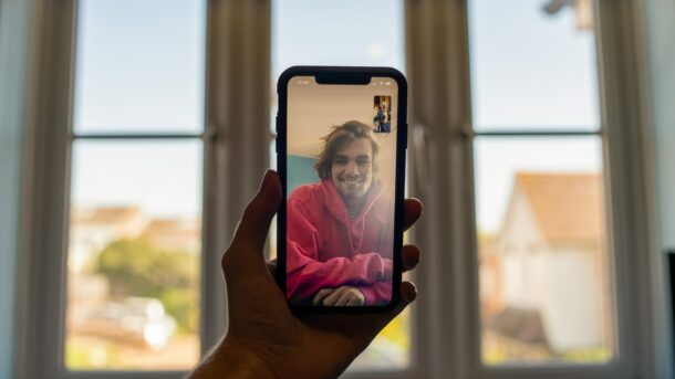 Making a FaceTime Call on an iPhone