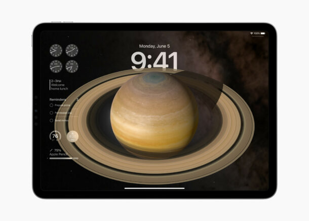 iPadOS 17 with custom lock screen